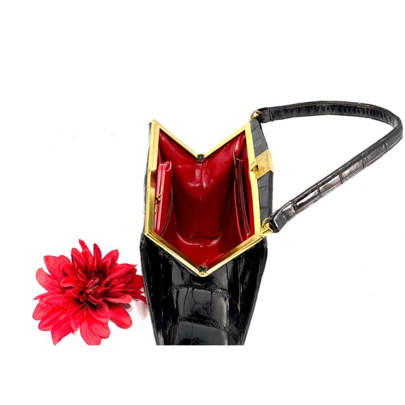 VINTAGE BELLESTONE | Genuine Alligator Satchel | Coin purse | Black & Red - Picture 9 of 15